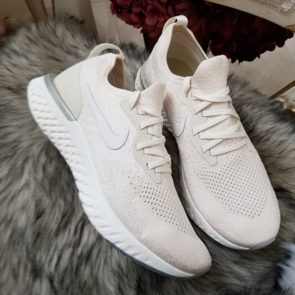 Nike Epic React Flyknit - Picture 3 of 8